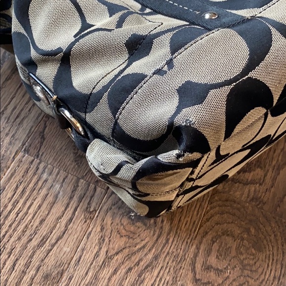 Authentic coach bag. - Picture 6 of 10